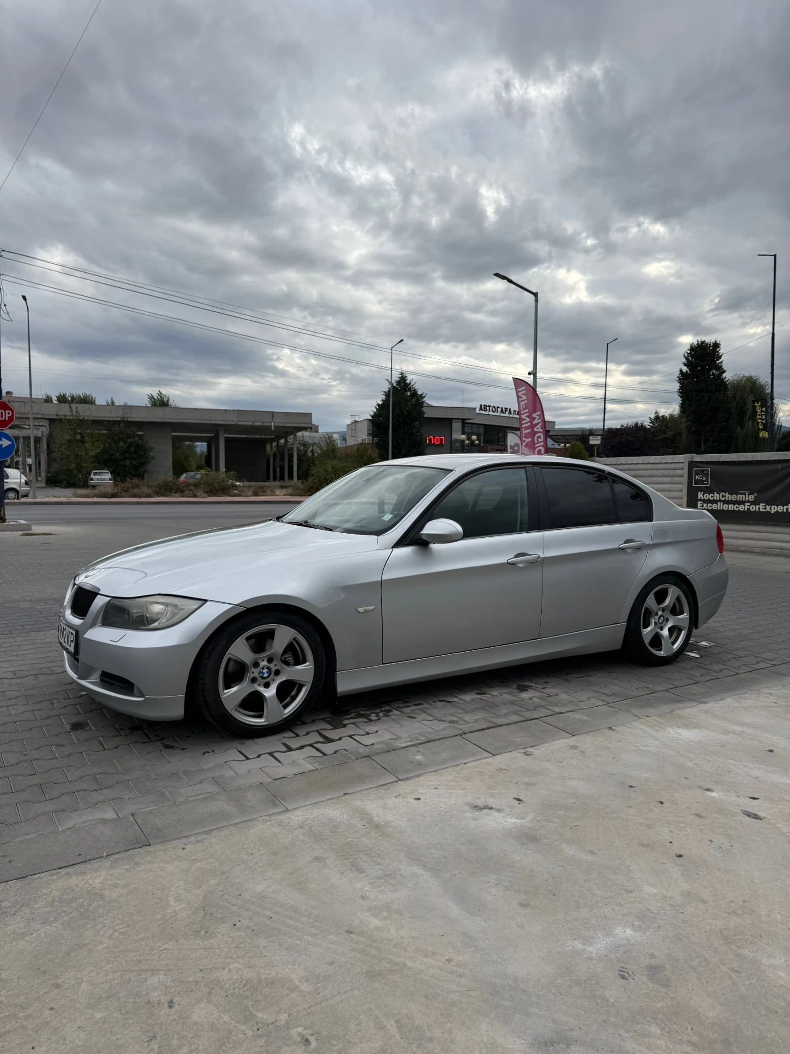 BMW 320, снимка 2 - Автомобили и джипове - 56202854