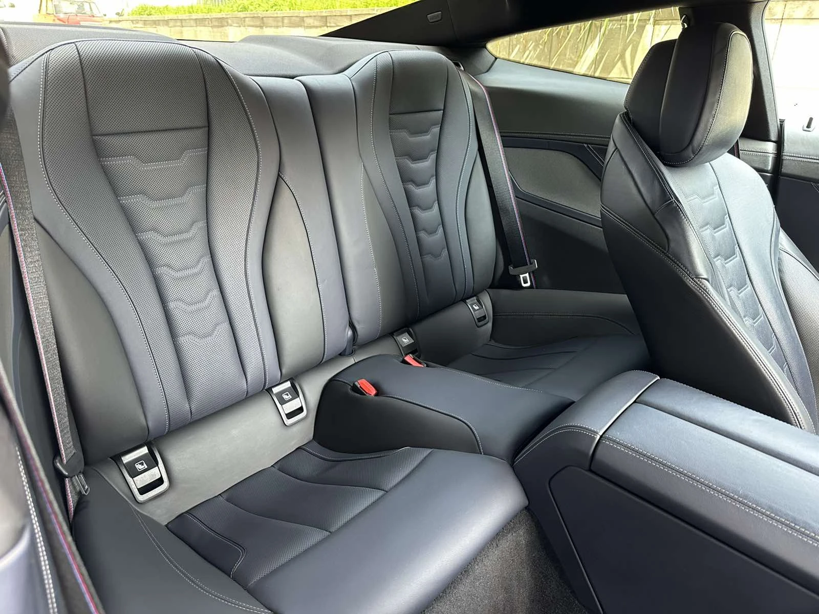 BMW 850 840 M пакет / Individual / FULL екстри, снимка 11 - Автомобили и джипове - 56254666