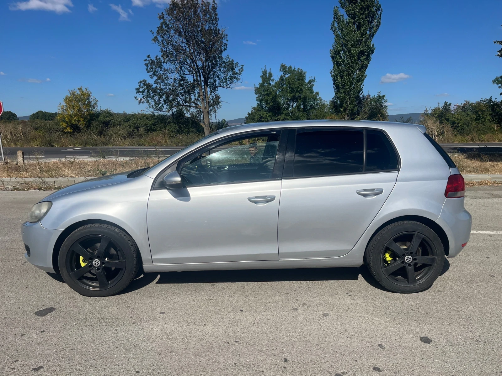 VW Golf 1.6 Blumotion, снимка 7 - Автомобили и джипове - 56354027