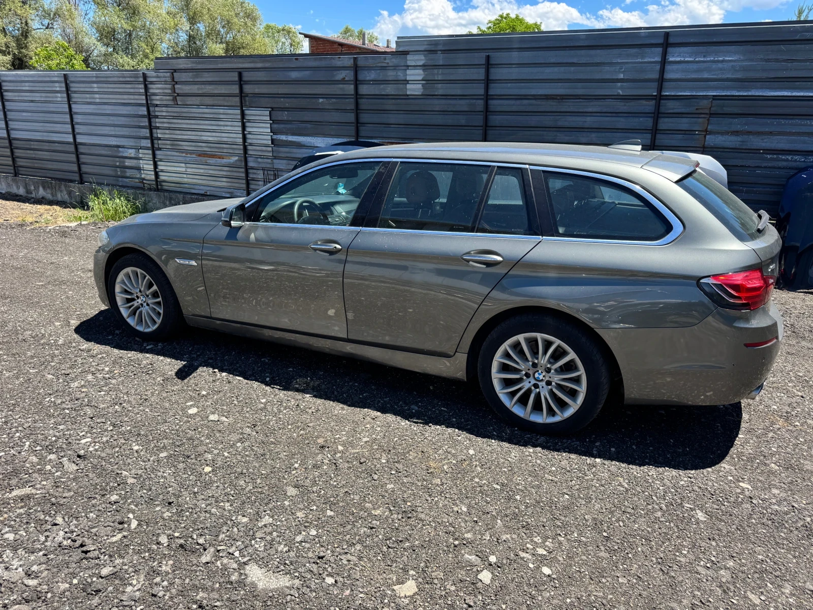 BMW 520, снимка 3 - Автомобили и джипове - 56451684