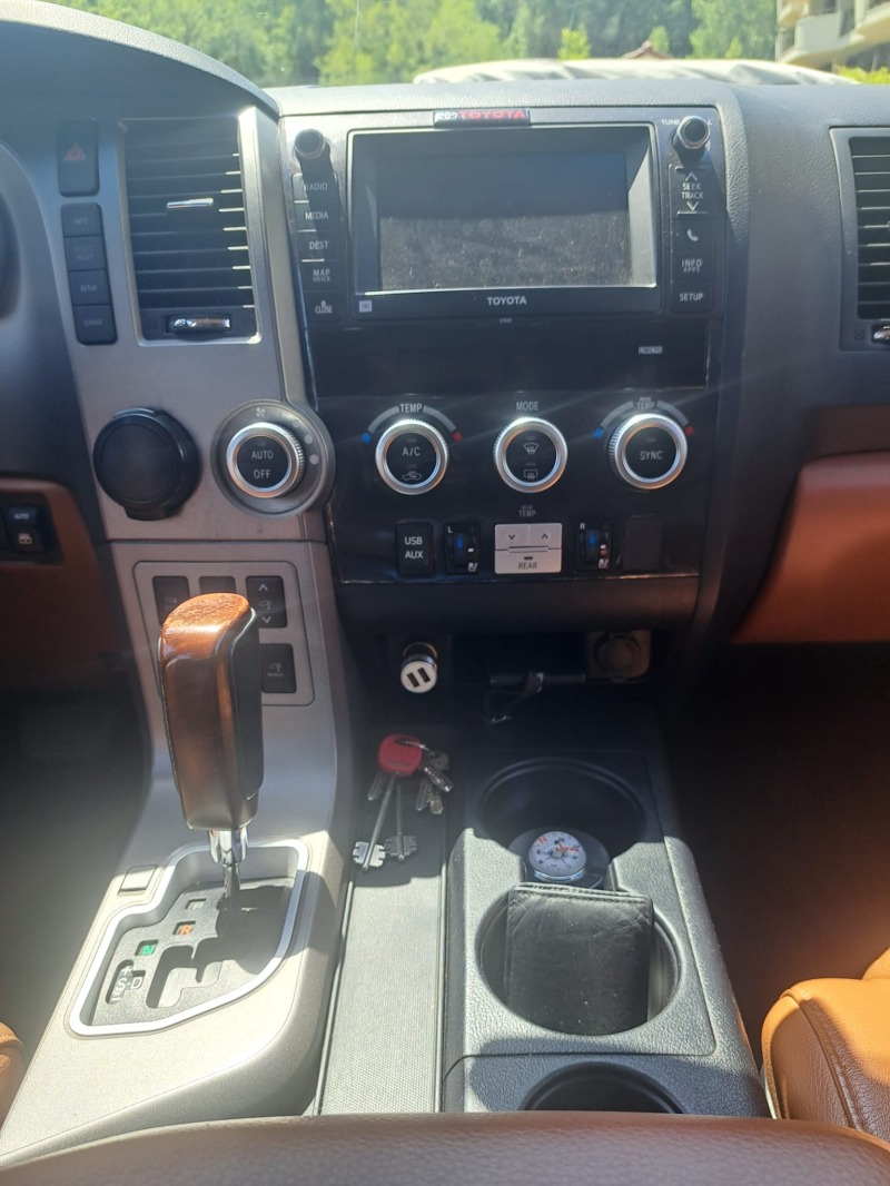 Toyota Sequoia Platinum, снимка 4 - Автомобили и джипове - 45843346