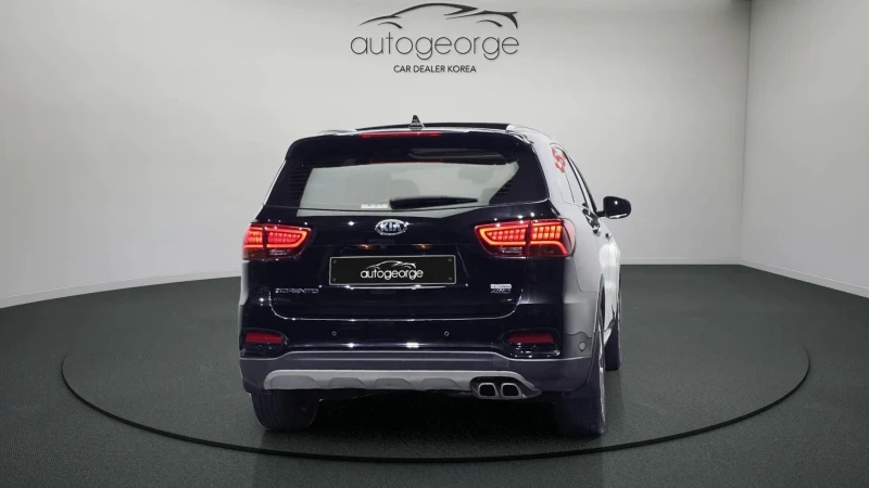 Kia Sorento 2.2 4WD NUMBER ONE EDITION, снимка 4 - Автомобили и джипове - 52333493