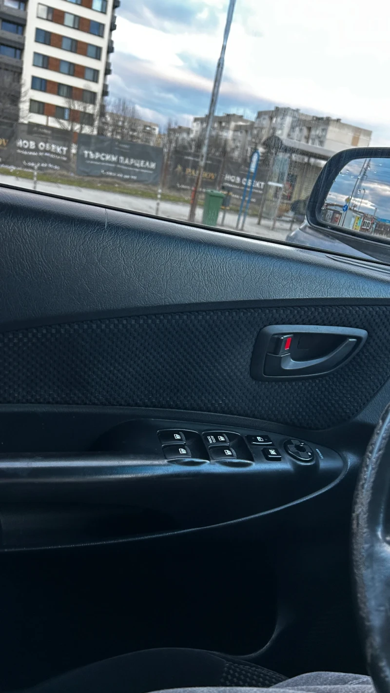 Hyundai Tucson, снимка 12 - Автомобили и джипове - 53408434