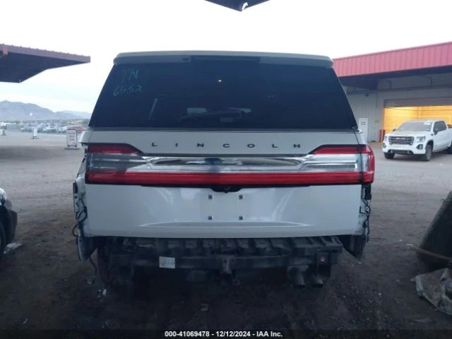 Lincoln Navigator L BLACK LABEL, снимка 4 - Автомобили и джипове - 48541820