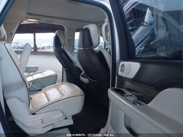 Lincoln Navigator L BLACK LABEL, снимка 13 - Автомобили и джипове - 48541820