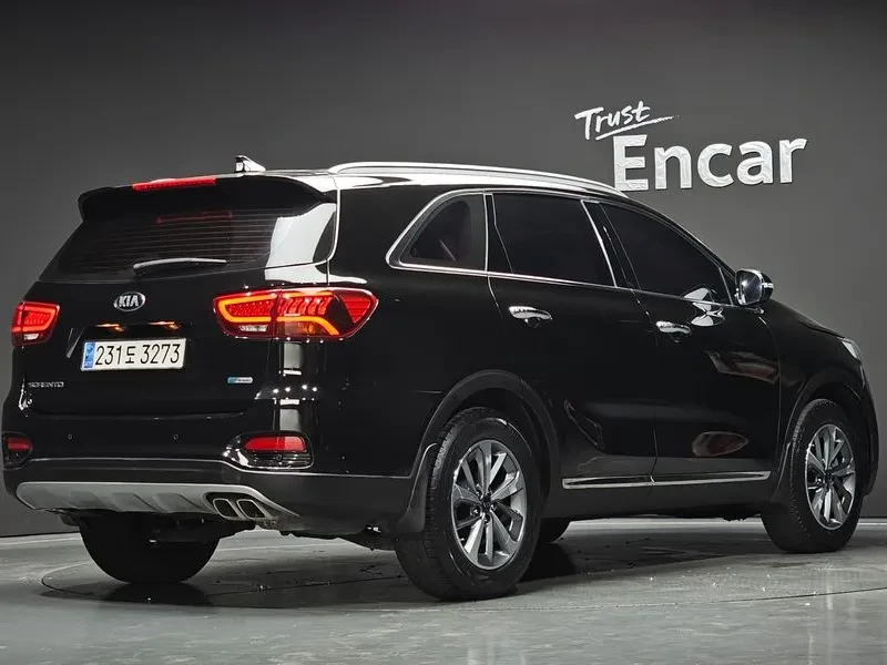Kia Sorento Diesel 2.0 2Wd Prestige, снимка 2 - Автомобили и джипове - 55790096
