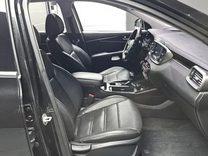 Kia Sorento Diesel 2.0 2Wd Prestige, снимка 10 - Автомобили и джипове - 55790096