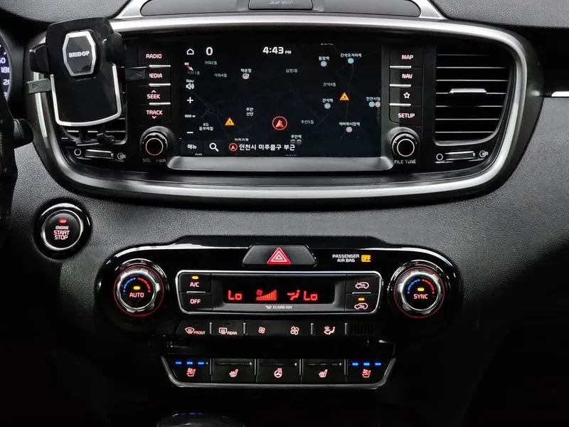Kia Sorento Diesel 2.0 2Wd Prestige, снимка 14 - Автомобили и джипове - 55790096
