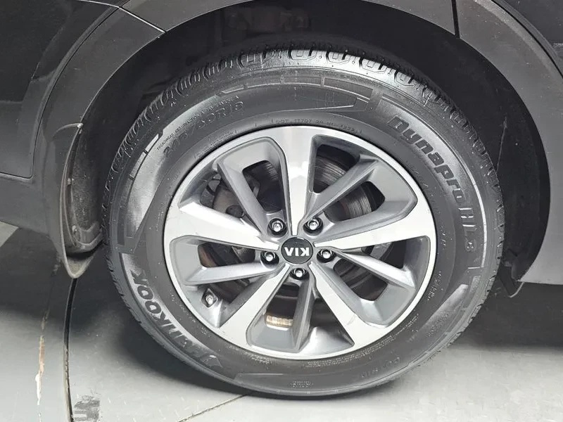Kia Sorento Diesel 2.0 2Wd Prestige, снимка 5 - Автомобили и джипове - 55790096