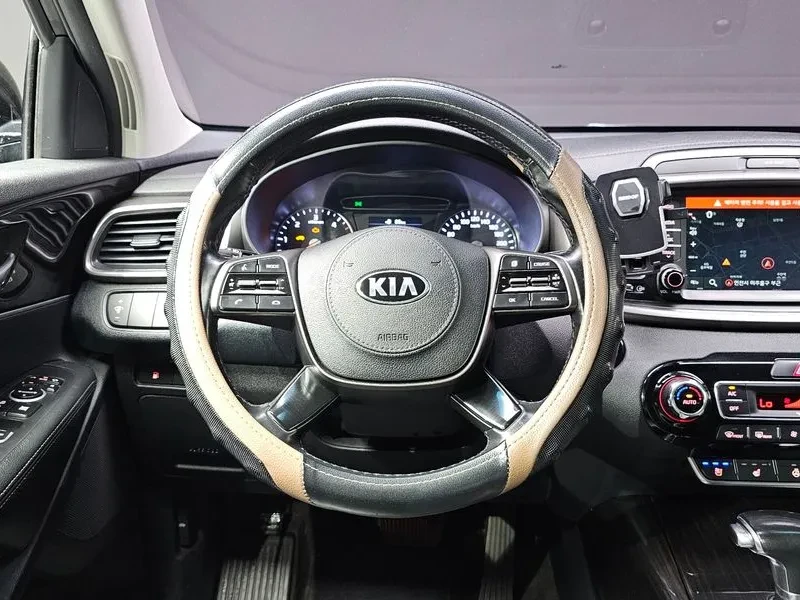 Kia Sorento Diesel 2.0 2Wd Prestige, снимка 13 - Автомобили и джипове - 55790096