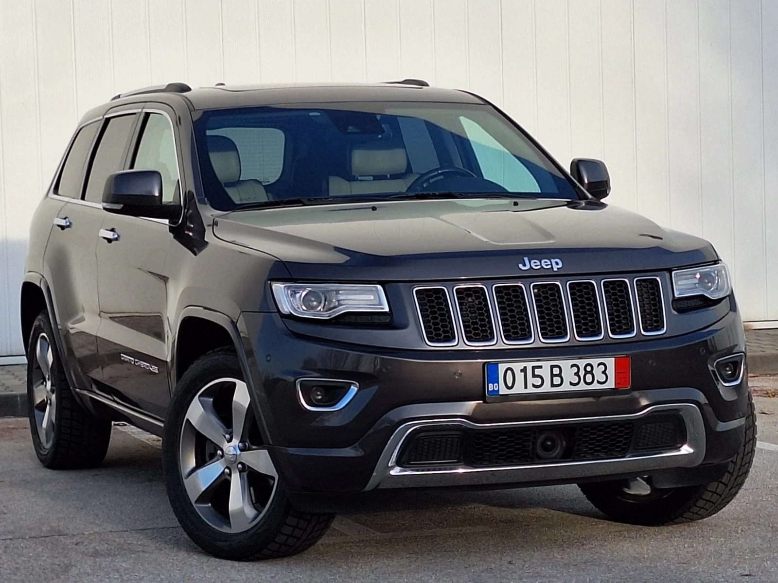 Jeep Grand cherokee FACELIFT* OVERLAND* 3.0CRD* ПЪЛНА СЕРВИЗНА ИСТОРИЯ - изображение 2