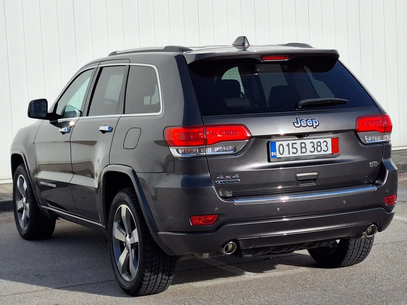 Jeep Grand cherokee FACELIFT* OVERLAND* 3.0CRD* ПЪЛНА СЕРВИЗНА ИСТОРИЯ - изображение 3