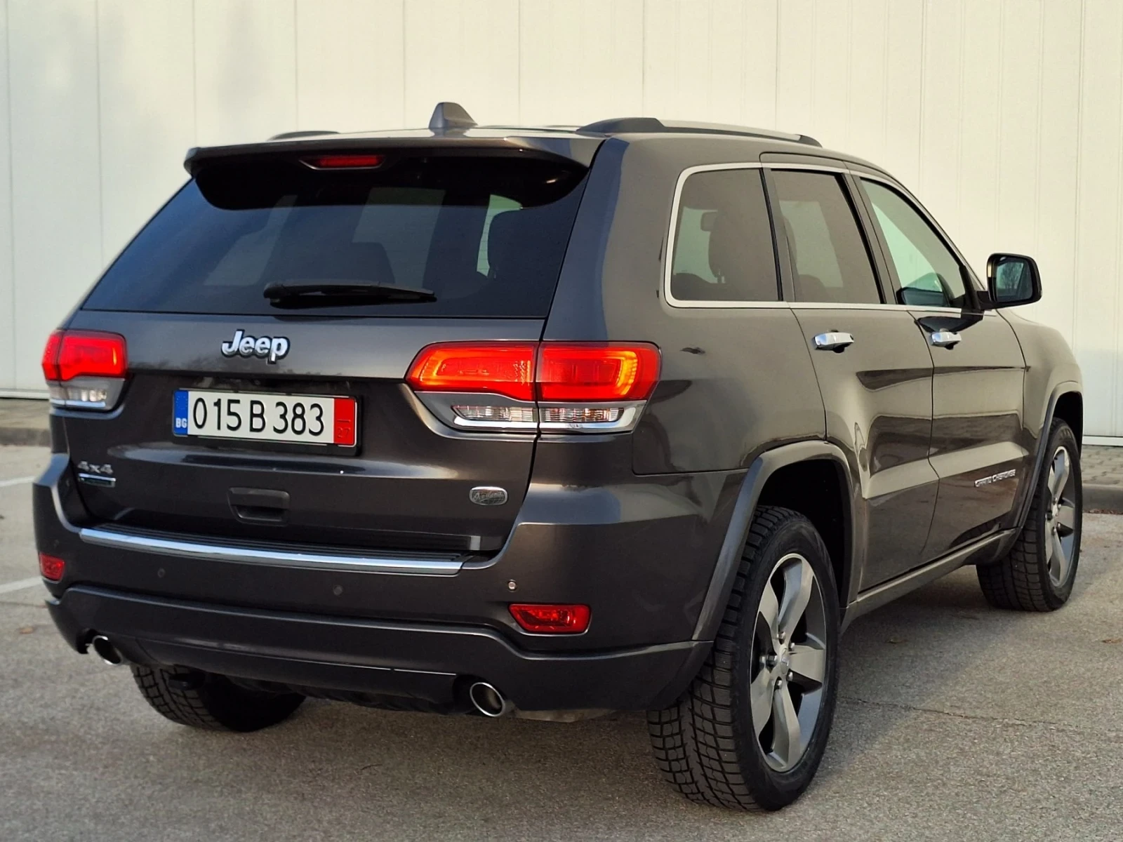 Jeep Grand cherokee FACELIFT* OVERLAND* 3.0CRD* ПЪЛНА СЕРВИЗНА ИСТОРИЯ - изображение 4