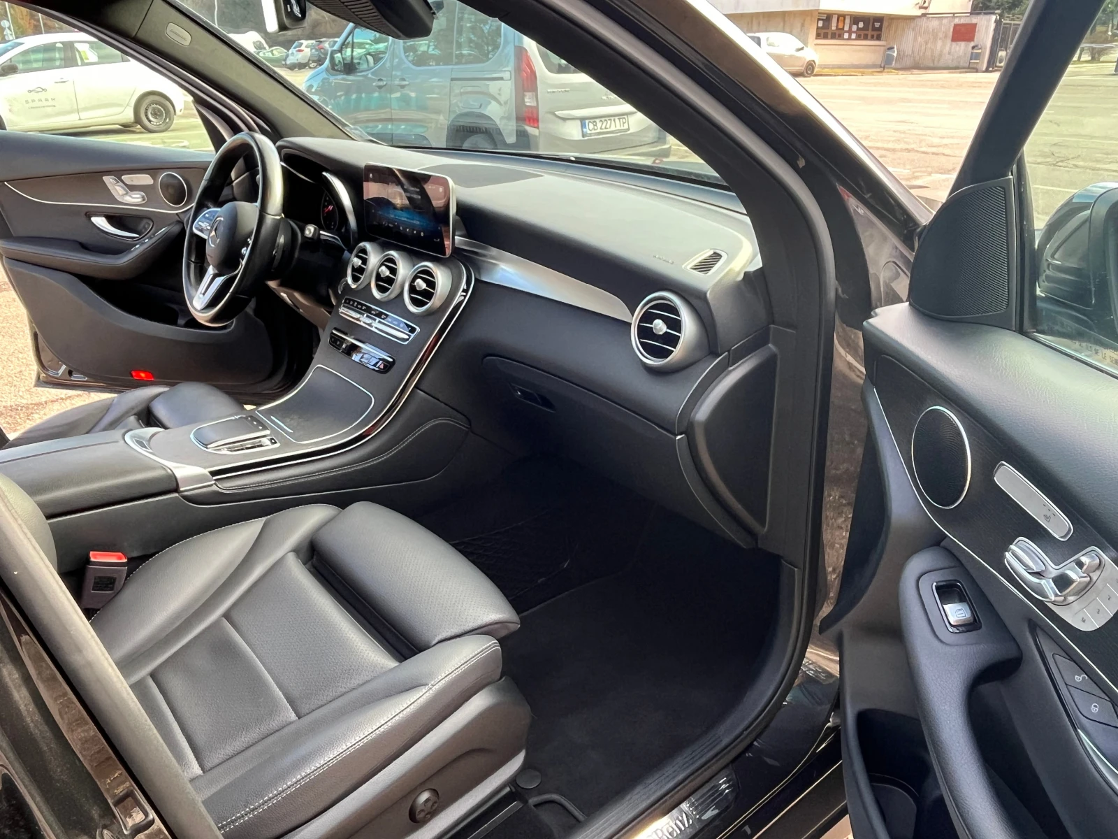 Mercedes-Benz GLC 300 FACE AMG PACK - изображение 6