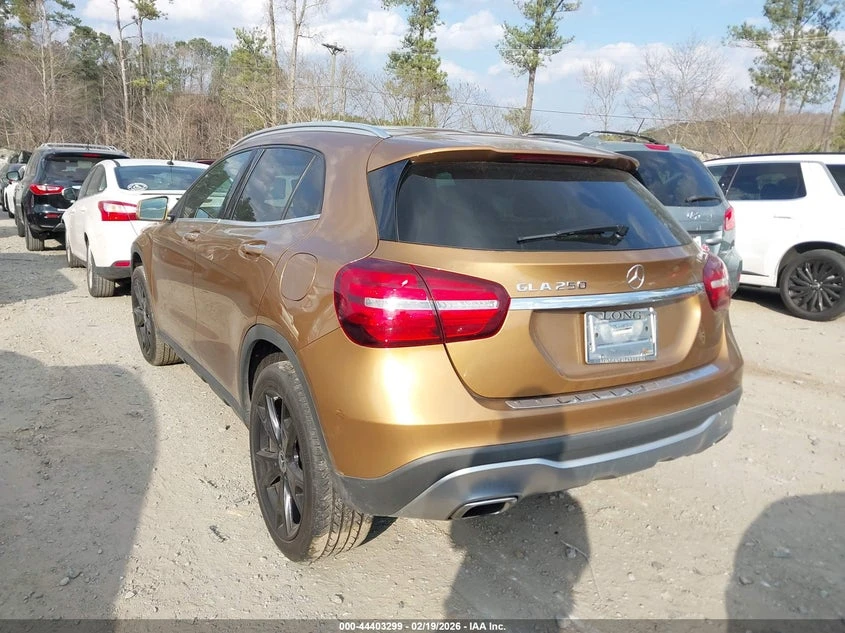 Mercedes-Benz GLA 250 2.0l, снимка 3 - Автомобили и джипове - 53910848