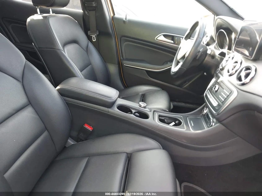 Mercedes-Benz GLA 250 2.0l, снимка 5 - Автомобили и джипове - 53910848