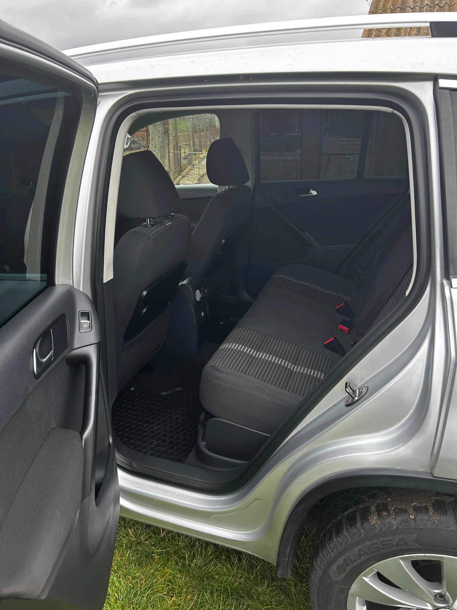 VW Tiguan, снимка 7 - Автомобили и джипове - 53939403