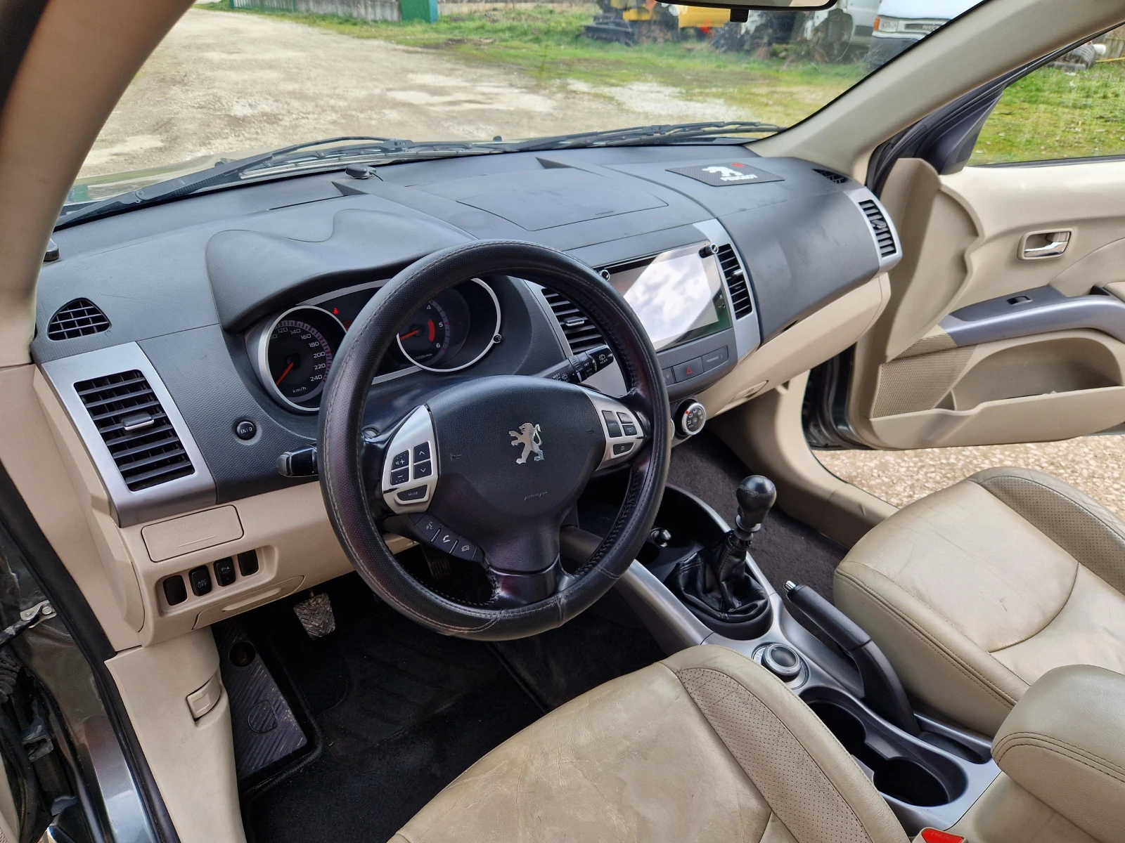 Peugeot 4007 2.2HDI, снимка 15 - Автомобили и джипове - 53990145
