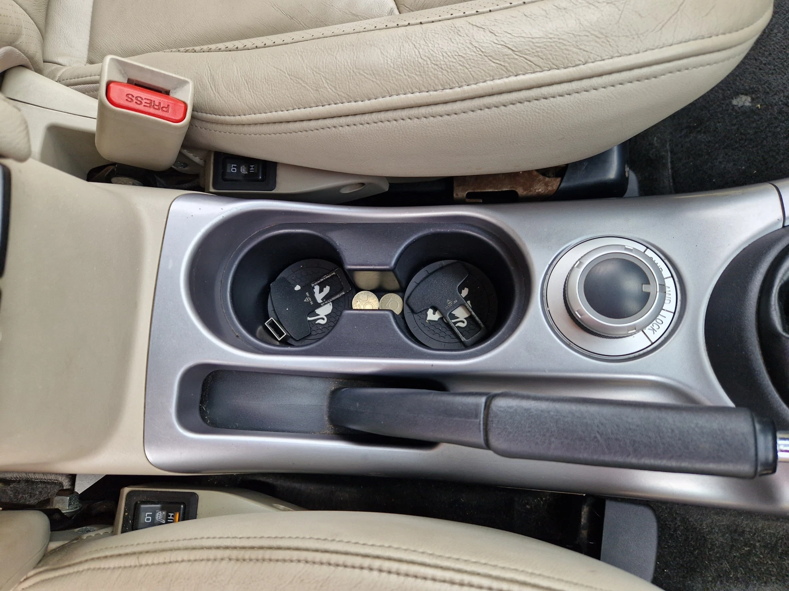 Peugeot 4007 2.2HDI, снимка 17 - Автомобили и джипове - 53990145