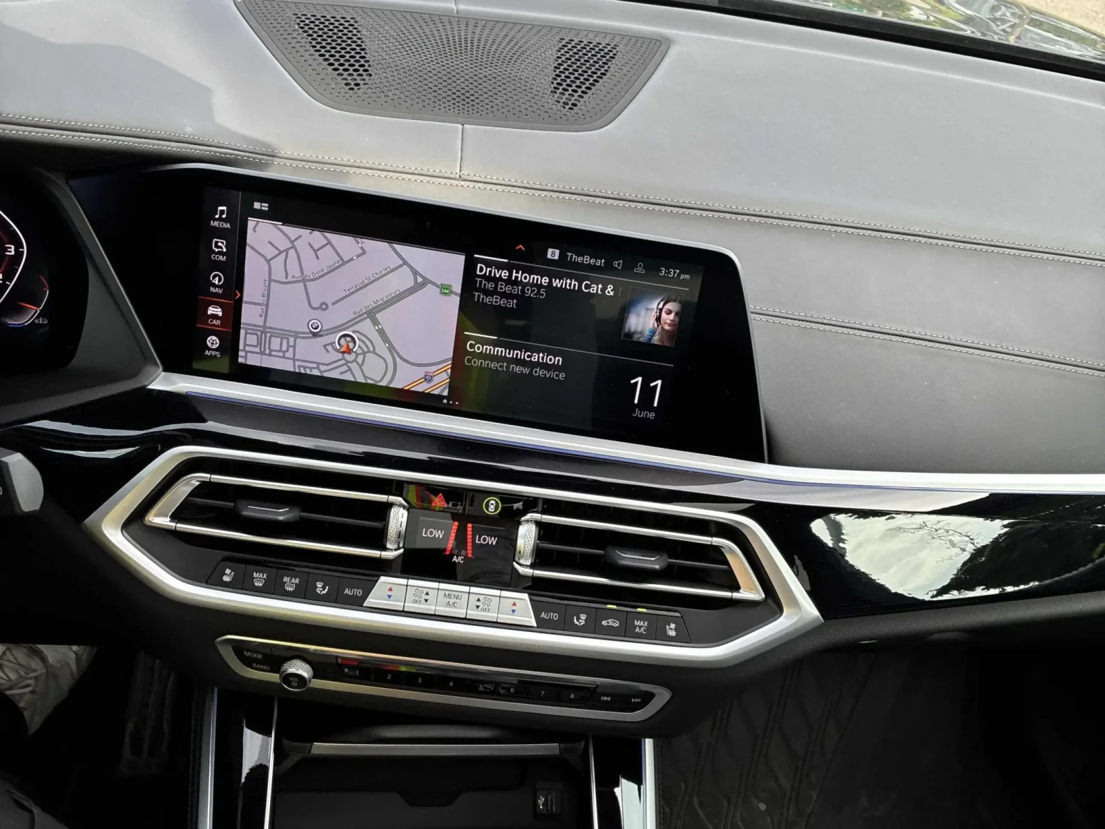 BMW X5 Laser* HUD* Обухване* 360* Пано* Harman* Дистроник, снимка 12 - Автомобили и джипове - 54914175