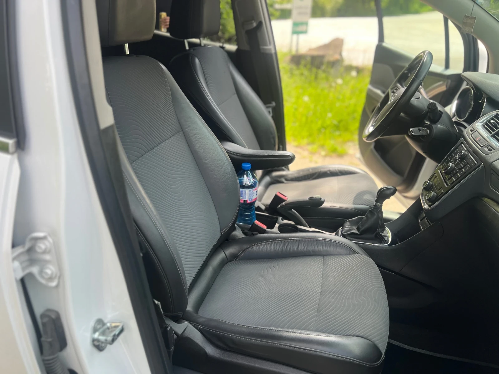 Opel Mokka 1.7CDTI, снимка 8 - Автомобили и джипове - 55237249
