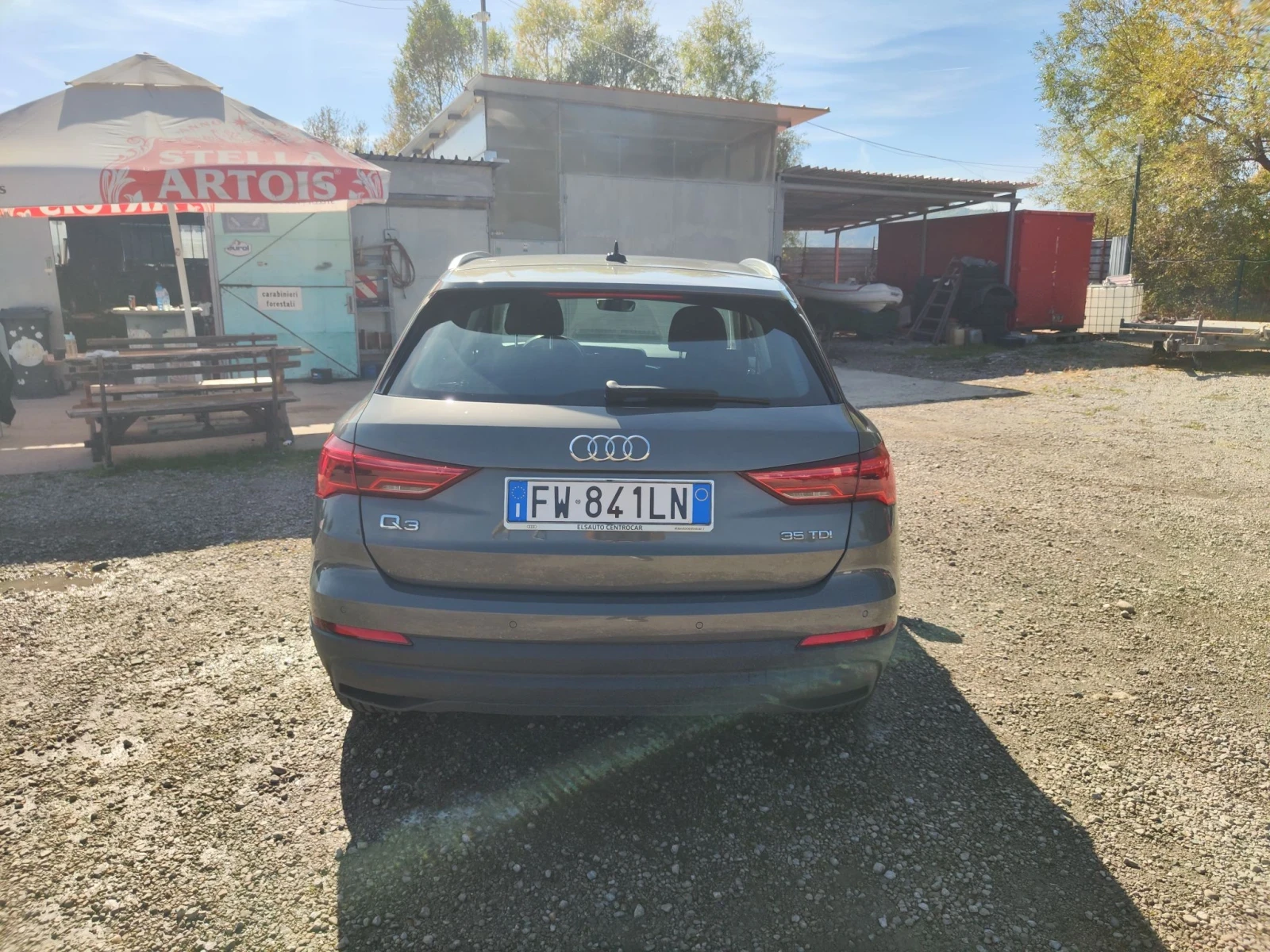 Audi Q3 2.0 D , снимка 6 - Автомобили и джипове - 56413914