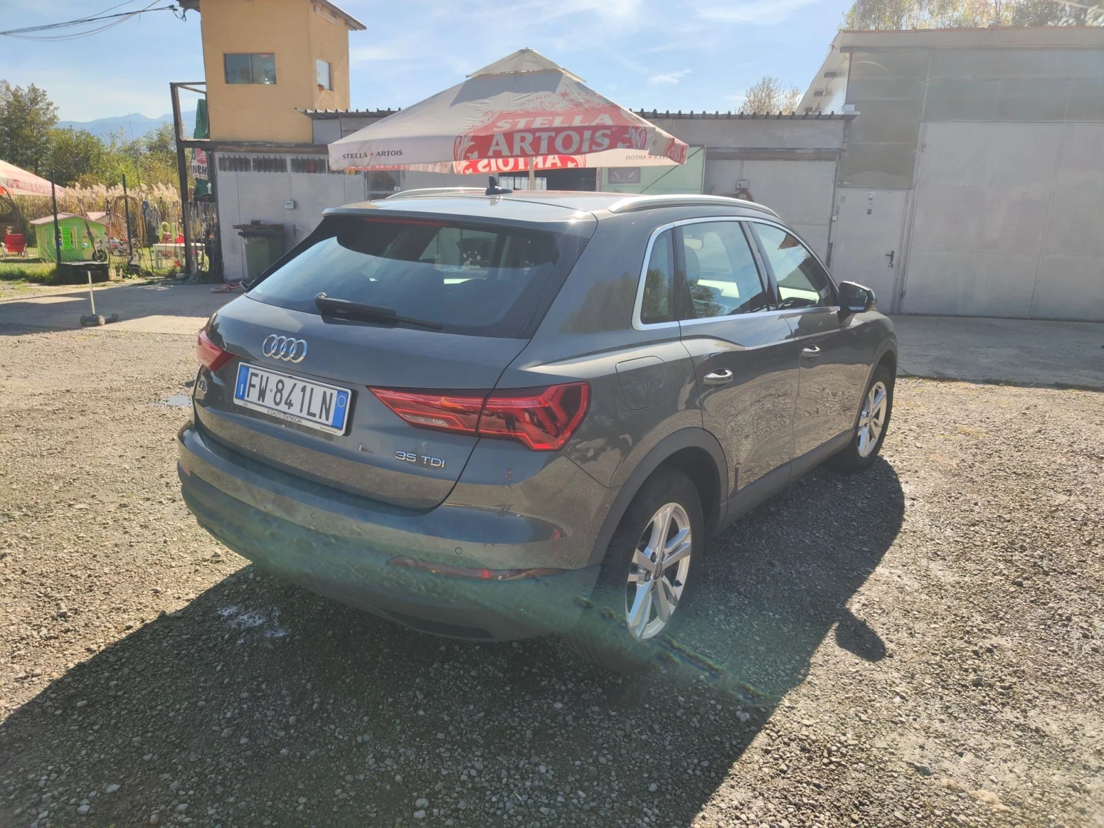 Audi Q3 2.0 D , снимка 7 - Автомобили и джипове - 56413914