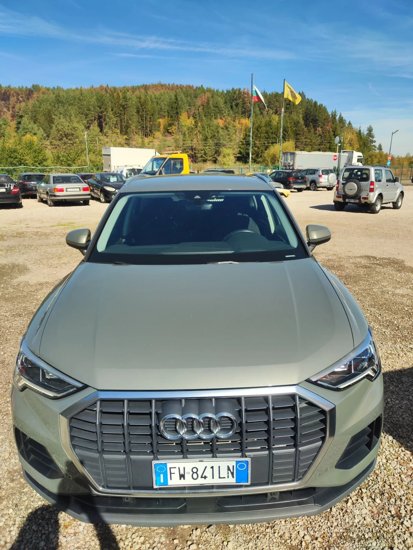 Audi Q3 2.0 D , снимка 4 - Автомобили и джипове - 56413914