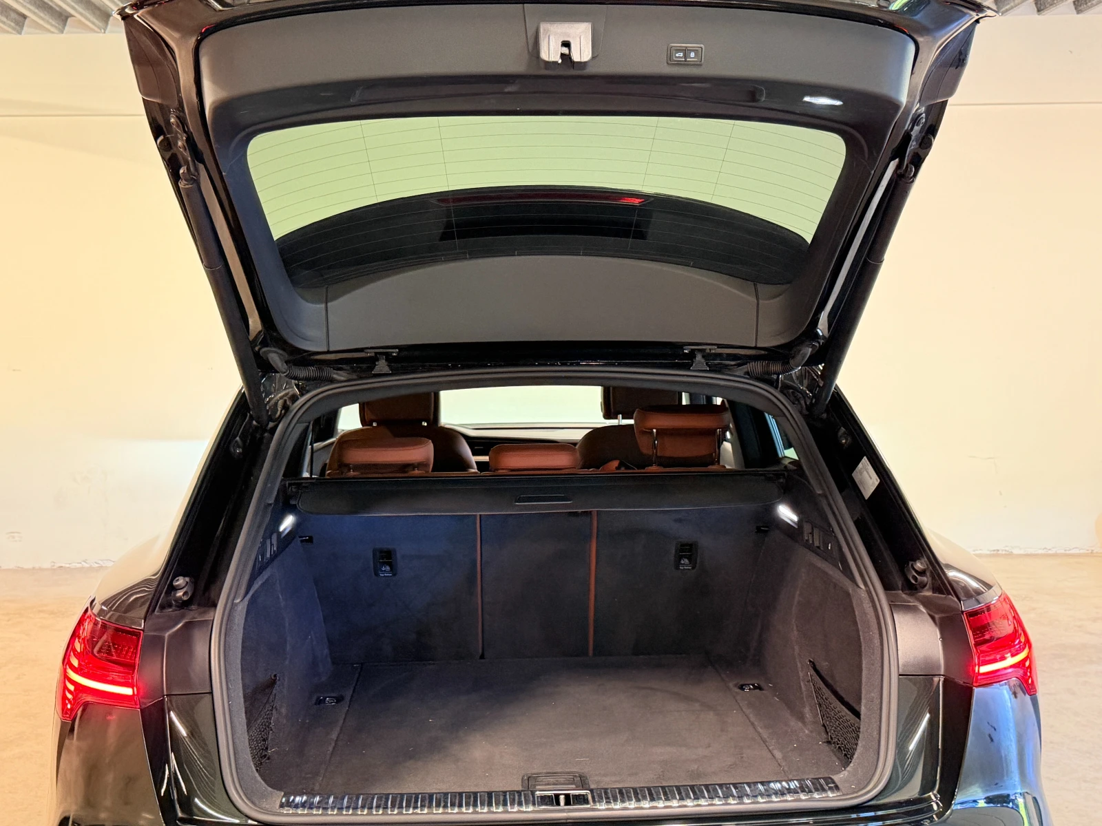 Audi Q8 etron 55 quattro Pano Cam Leather LED Navi 95% SoH | Mobile.bg � ����������� 14