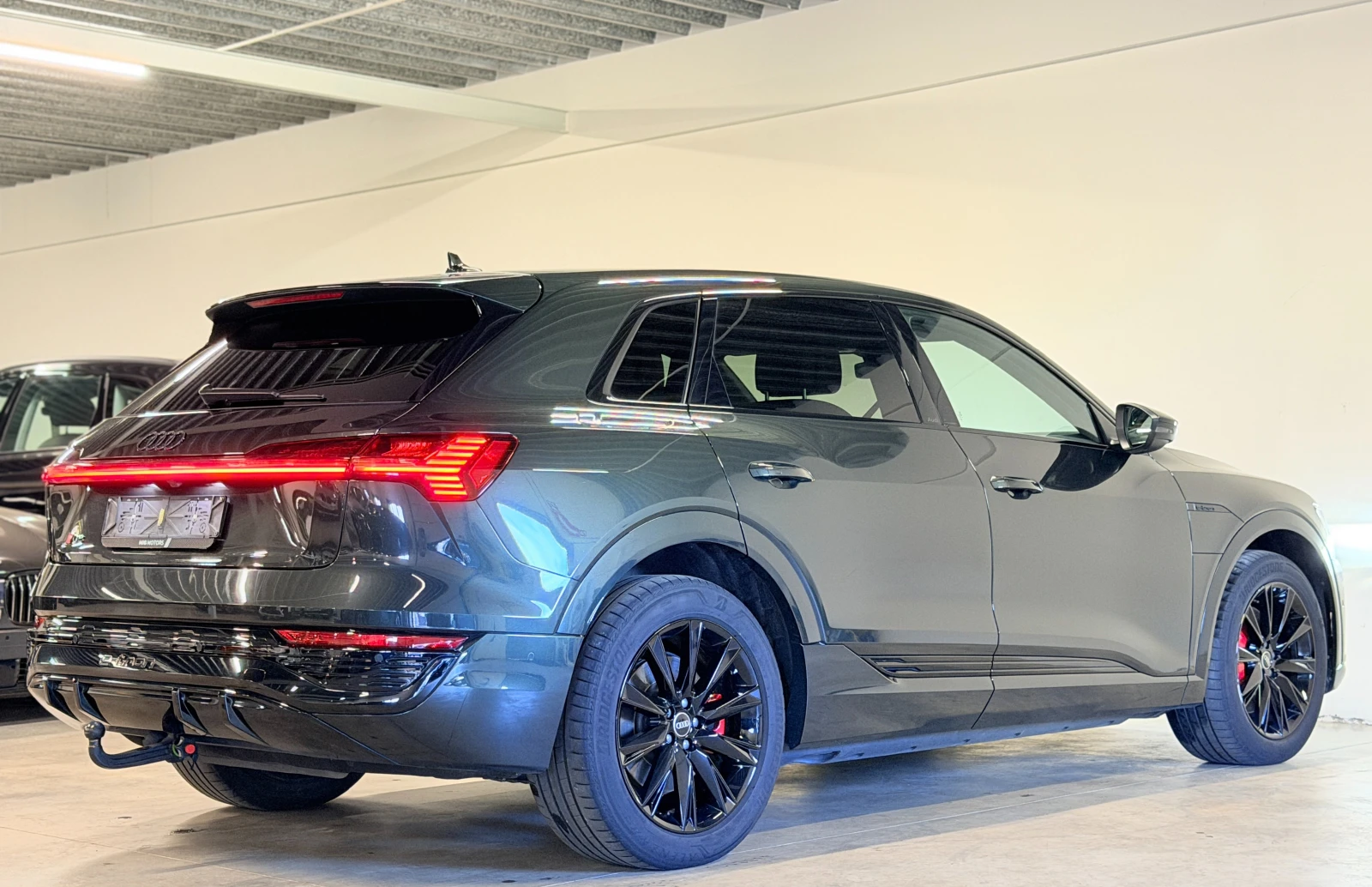 Audi Q8 etron 55 quattro Pano Cam Leather LED Navi 95% SoH | Mobile.bg � ����������� 3