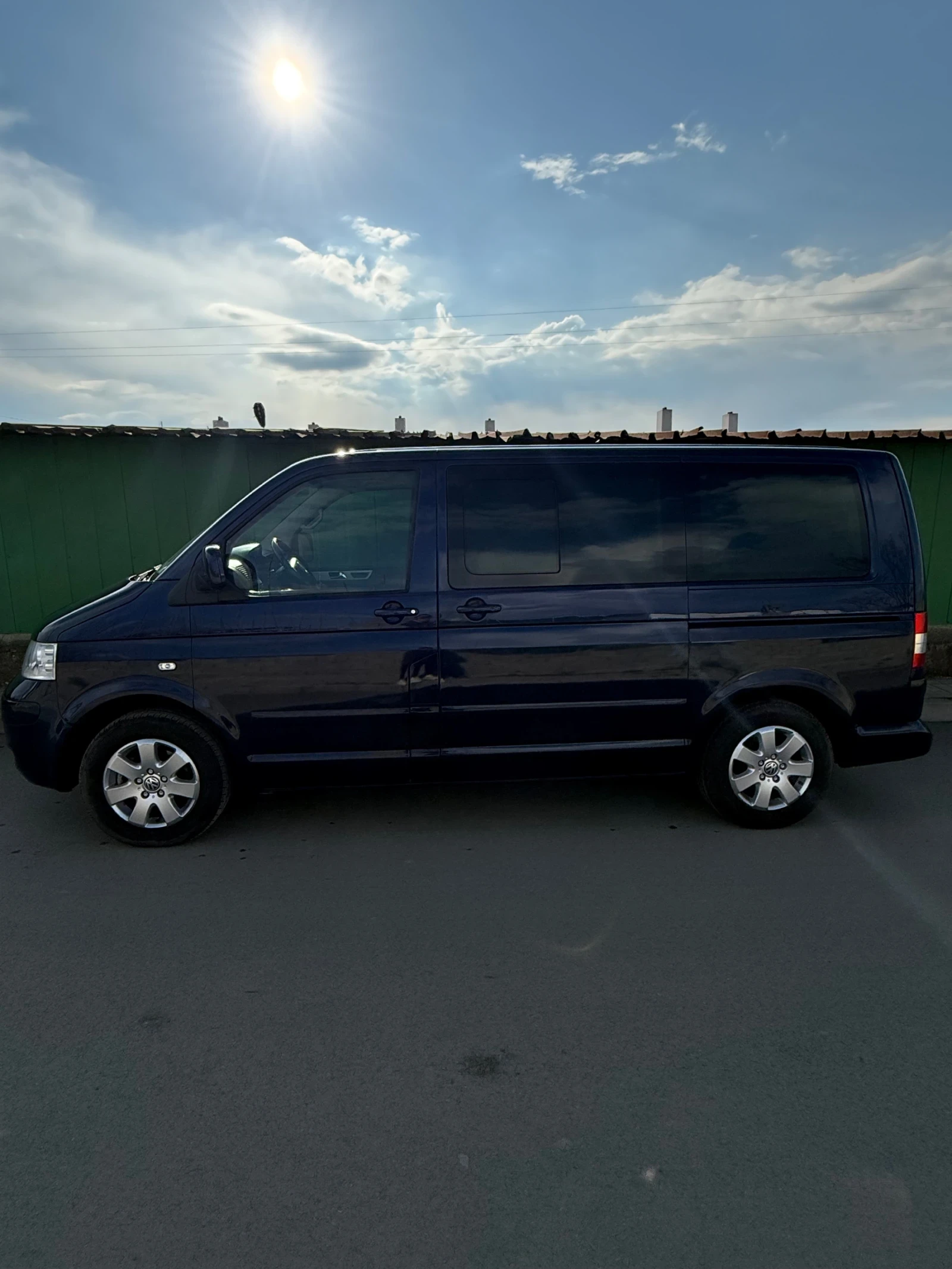 VW Multivan 2.5 - изображение 2
