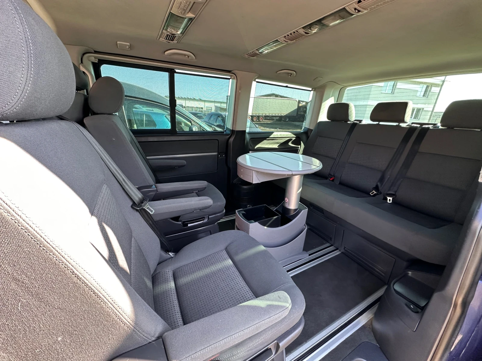 VW Multivan 2.5 - изображение 6