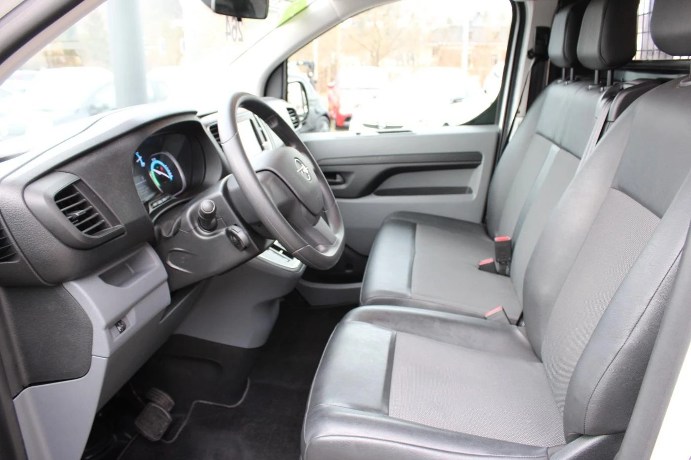 Opel Vivaro ELCTRIC* L2*  - изображение 6