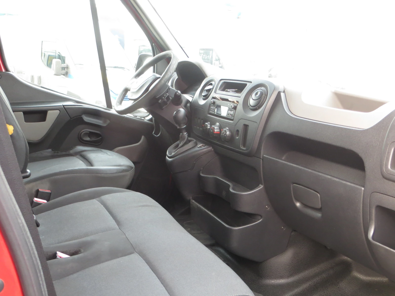 Renault Master 2.3 DCI Фургон с падащ борд - изображение 10