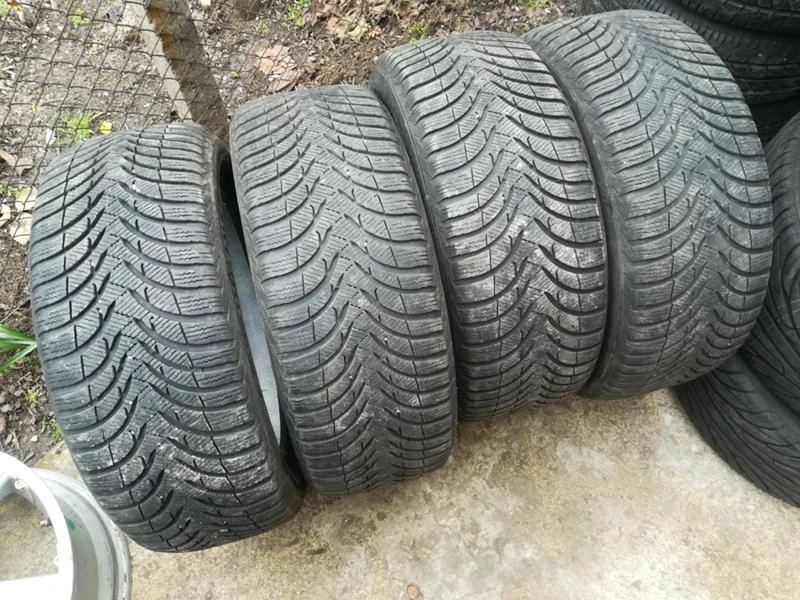 Гуми Зимни 225/45R17, снимка 10 - Гуми и джанти - 20433071