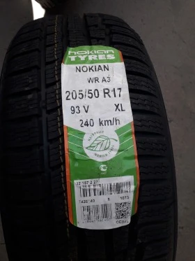 Гуми Зимни 205/50R17, снимка 2 - Гуми и джанти - 45863893