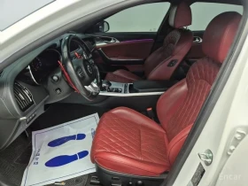 Kia Stinger GT* 3.3* TURBO* ПОДГРЕВ* ОБДУХВАНЕ* LANE* ASSIST* , снимка 15