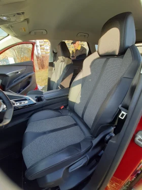 Peugeot 3008 1.2 Pure Tech ALLURE, снимка 12