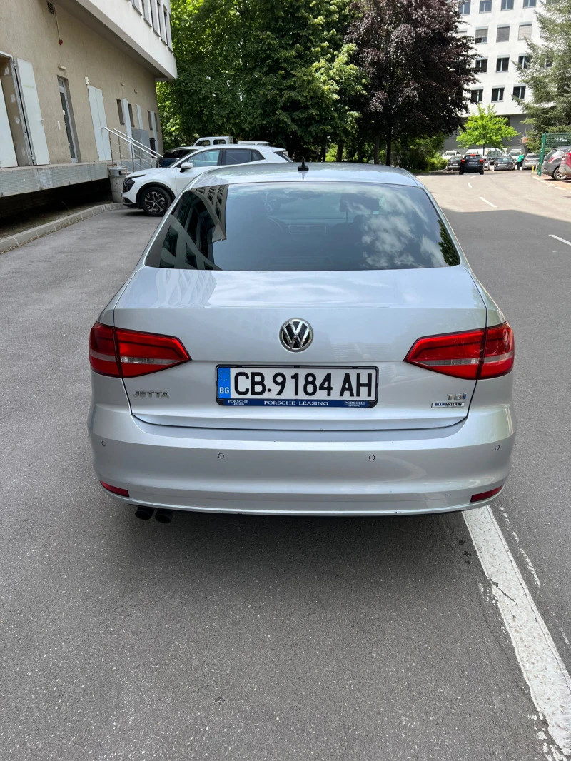 VW Jetta VW Jetta Highline 2.0TDI BMT , снимка 5 - Автомобили и джипове - 47030029