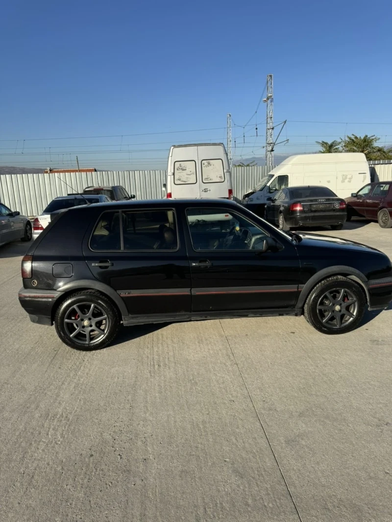 VW Golf, снимка 4 - Автомобили и джипове - 47897687