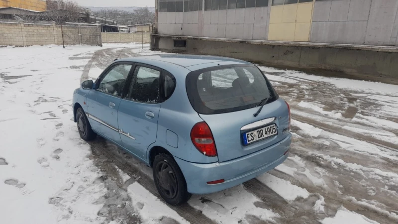 Daihatsu Sirion 1, 0 АВТОМАТ, снимка 5 - Автомобили и джипове - 49193747