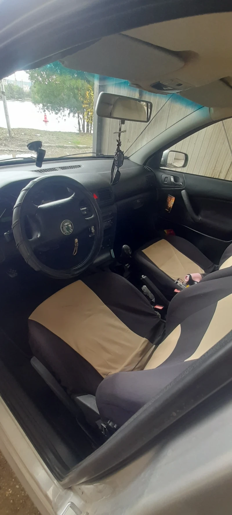 Skoda Octavia Газ-бензин, снимка 6 - Автомобили и джипове - 52461808