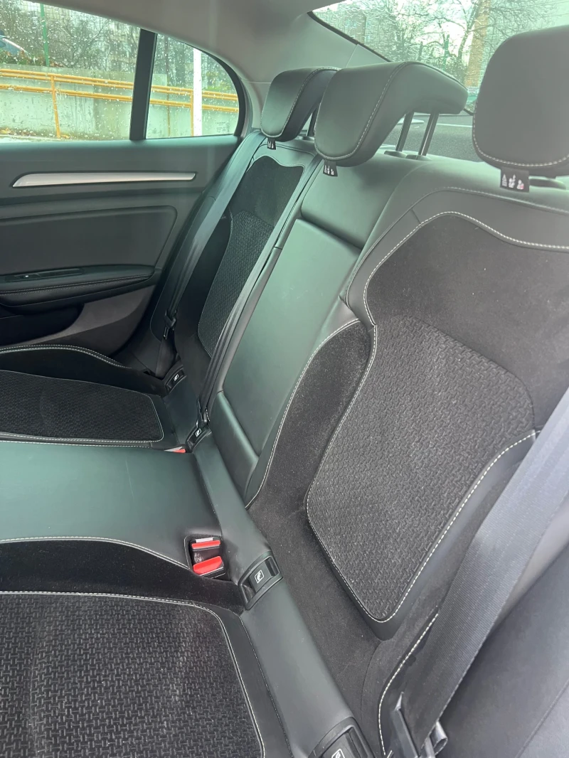 Renault Megane, снимка 8 - Автомобили и джипове - 52818566