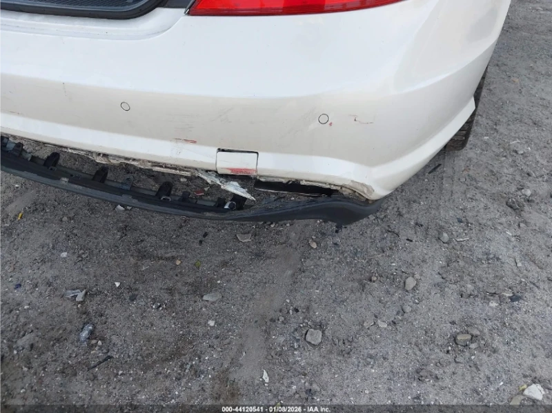 Mercedes-Benz CLS 550 H&K SOUND* ПОДГРЕВ/ОБДУХВАНЕ* ЗАДНА КАМЕРА* KEYLES, снимка 12 - Автомобили и джипове - 53361095