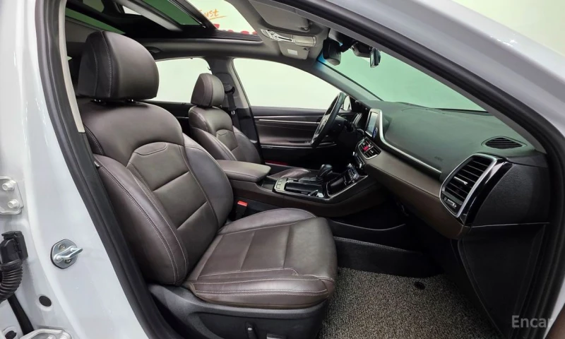 Hyundai Grandeur, снимка 10 - Автомобили и джипове - 53371123