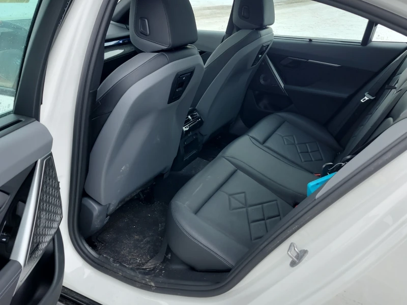 BMW i5 M60 xDrive| 360| HEADUP| CARFAX| B&W Sound System , снимка 14 - Автомобили и джипове - 53498950