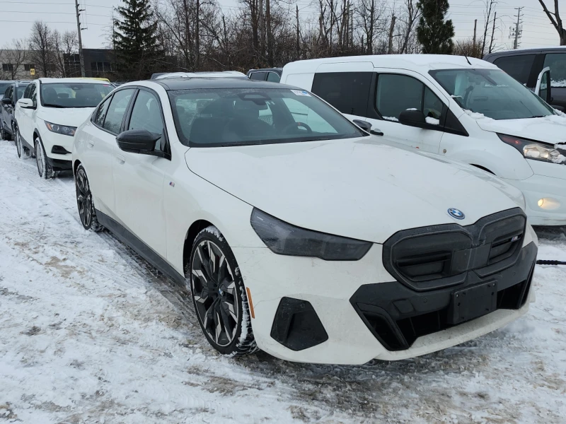 BMW i5 M60 xDrive| 360| HEADUP| CARFAX| B&W Sound System , снимка 2 - Автомобили и джипове - 53498950