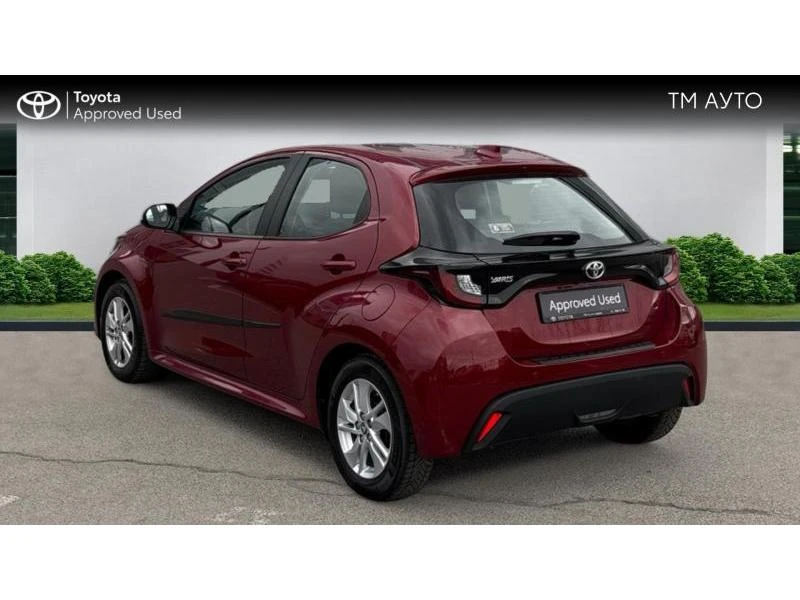 Toyota Yaris 1.5 CHIC 6MT, снимка 2 - Автомобили и джипове - 53953157