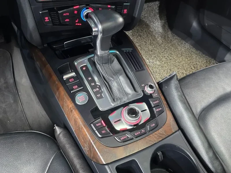 Audi A5 2.0 TDI Quattro, снимка 9 - Автомобили и джипове - 54551495