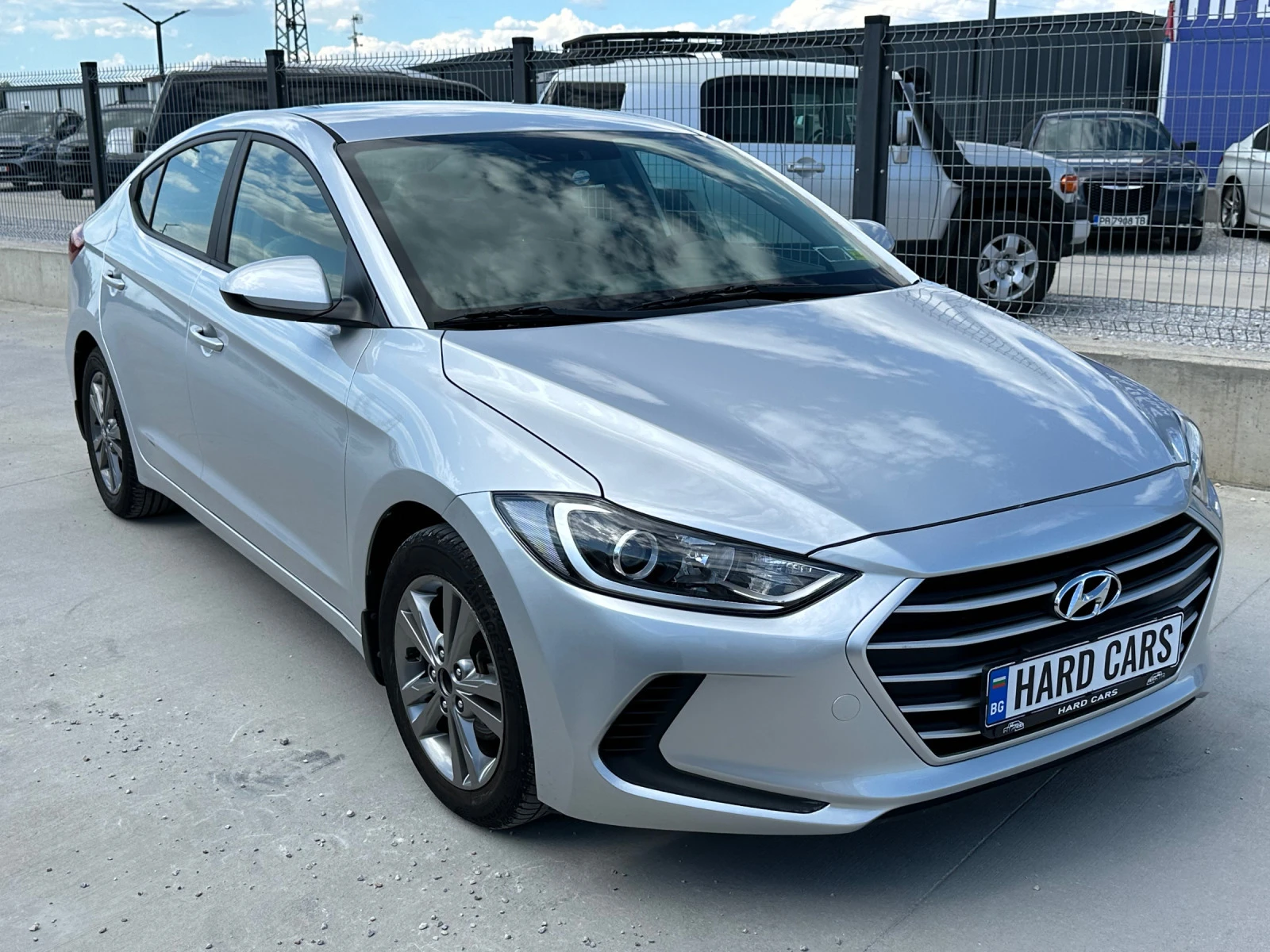 Hyundai Elantra 2.0*2017г.*44000км* - изображение 3